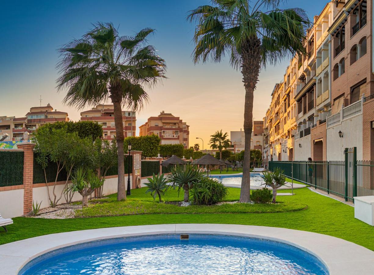 Apartamento 90 M2 En La Mejor Zona De Roquetas Roquetas de Mar Exterior foto
